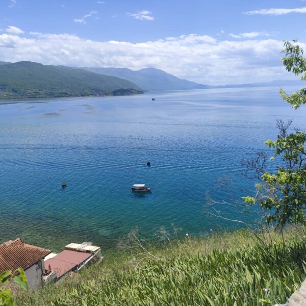 Excursión al Lago de Ohrid (lado albanés), Lin, Pogradec y Voskopojë desde Tirana